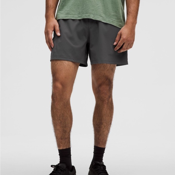 NWT Lululemon Pace Breaker Short 5” Lined
Size S - Picture 6 of 8